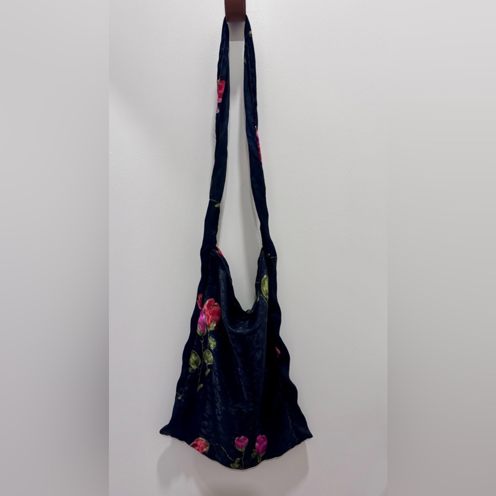 Raj sari silk hobo bag- black floral